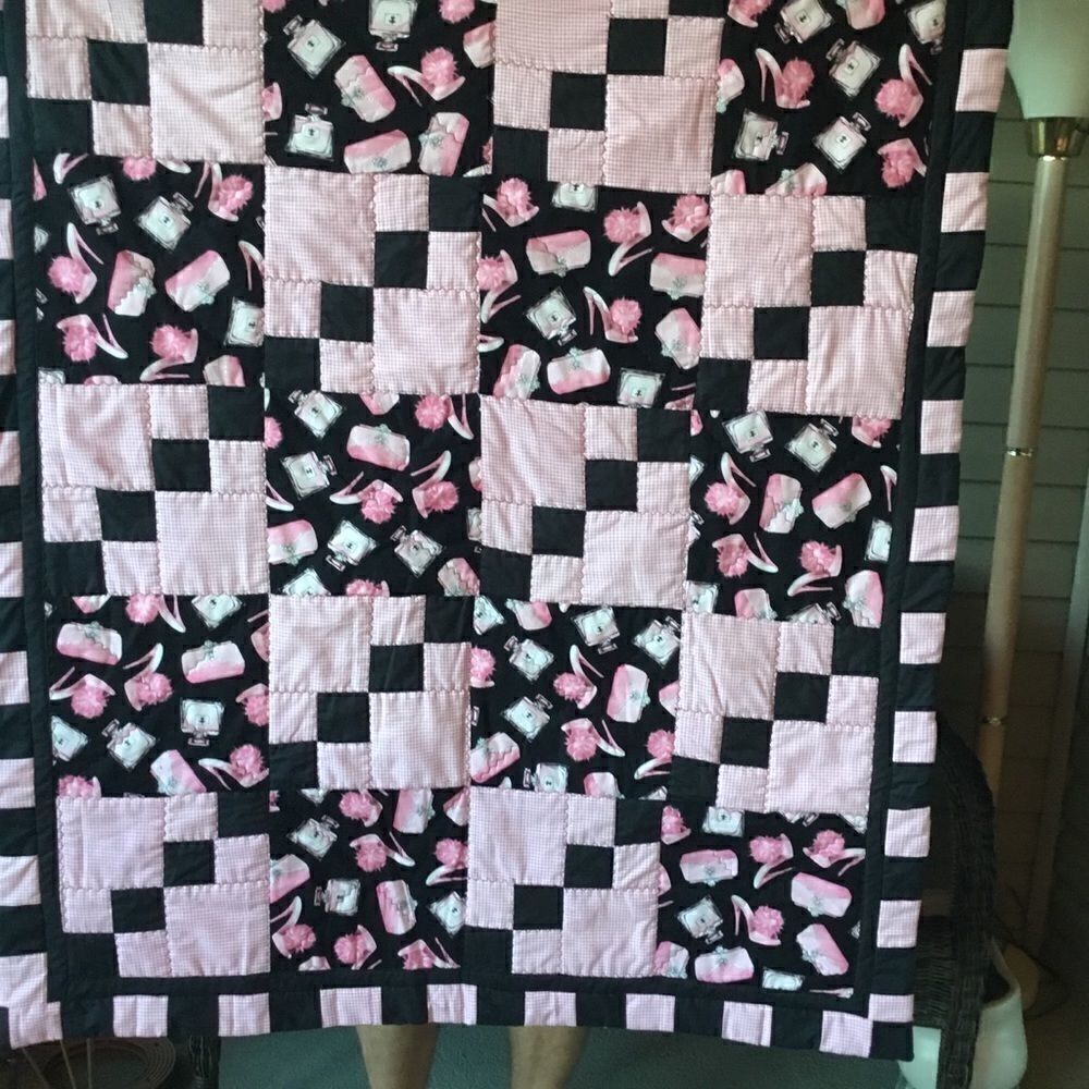 Handmade Quilt - Picture 2 of 10